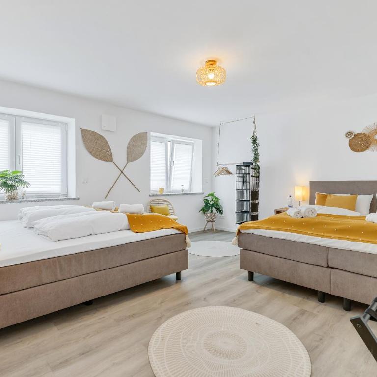 SONNENglück - Großes Apartment für 8 im Zentrum mit flexiblen Betten, Balkon & Parkplatz - Apartment mit 2 Schlafzimmern - 32