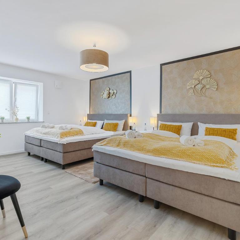 SONNENglück - Großes Apartment für 8 im Zentrum mit flexiblen Betten, Balkon & Parkplatz - Apartment mit 2 Schlafzimmern - 34