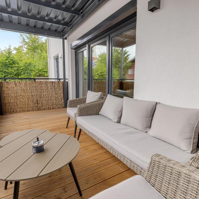 SONNENglück - Großes Apartment für 8 im Zentrum mit flexiblen Betten, Balkon & Parkplatz - Apartment mit 2 Schlafzimmern - 38