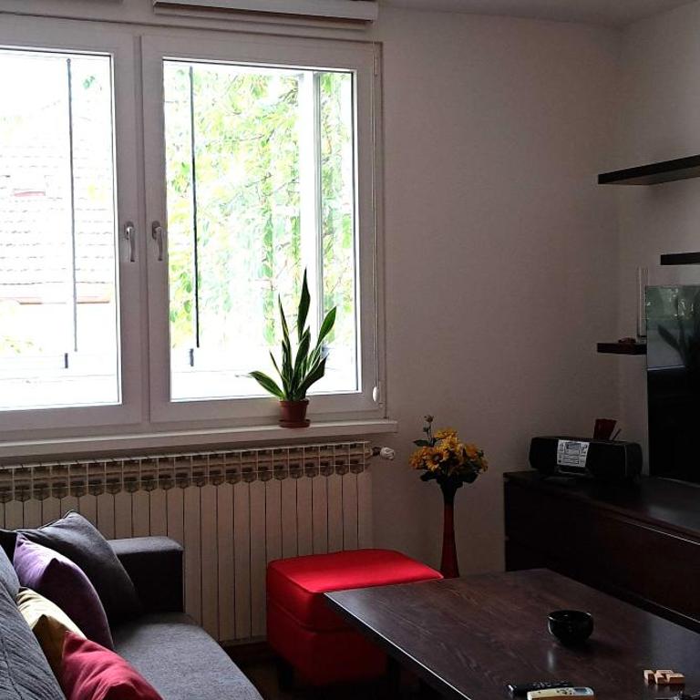 Cherry Apartment - Two-Bedroom Apartment with Balcony - 3