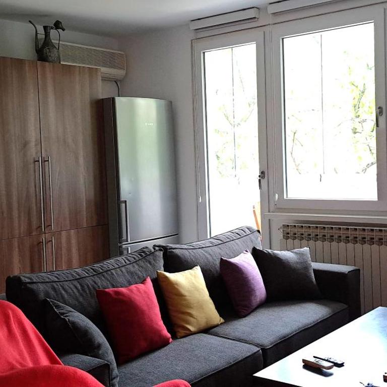 Cherry Apartment - Two-Bedroom Apartment with Balcony - 4