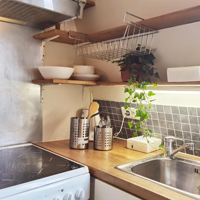 Bright Solo Studio by Hôtel de Ville and Sein river 1mn to Metro N1-241 - Appartement 1 Chambre - 4