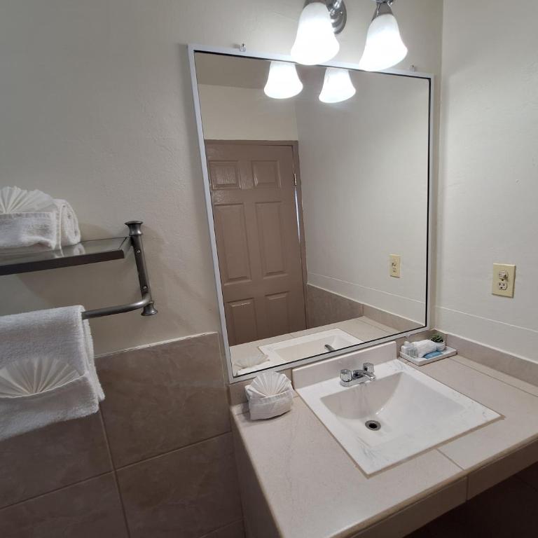 #33 Bungalow Seaside Hotel & Victors RV Park - Apartamento con vistas al mar - 9