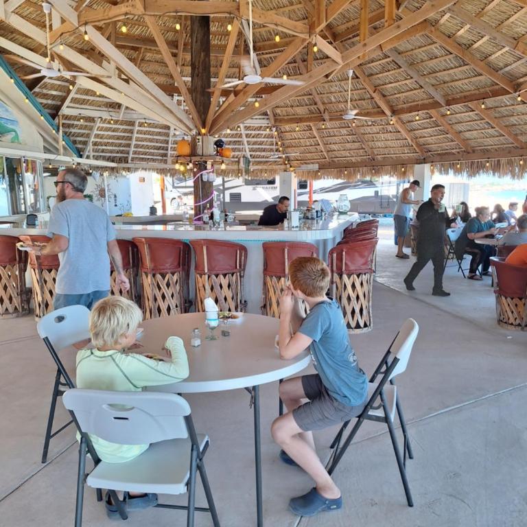 #33 Bungalow Seaside Hotel & Victors RV Park - Apartamento con vistas al mar - 17