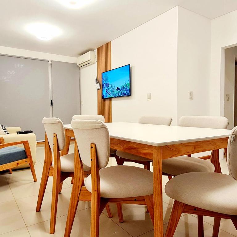 AC Suites XL - Two-Bedroom Apartment - 6