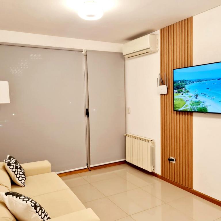 AC Suites XL - Two-Bedroom Apartment - 5