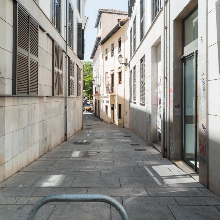 tuGuest Postigo I Catedral Apartment - Free parking - Two-Bedroom Apartment - 67