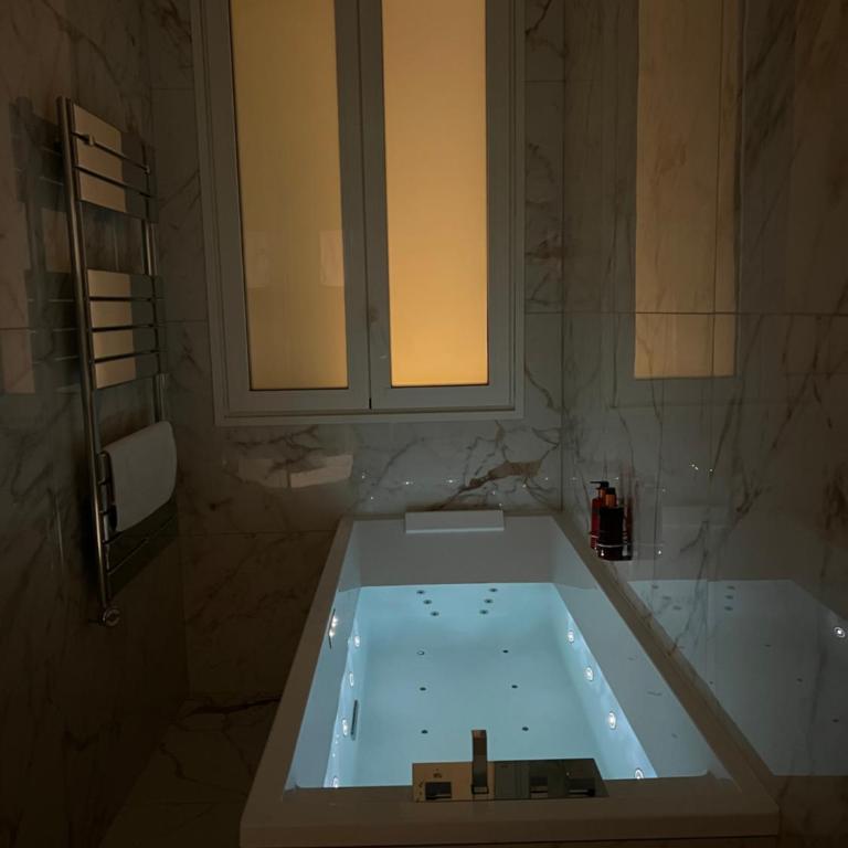 Cannes hyper centre appartement luxe 5 étoiles terrasse - Appartement 4 Chambres de Luxe - 63