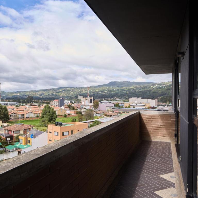 Spacious Apartment with Balcony in Chía - Two-Bedroom Apartment with Balcony - 10