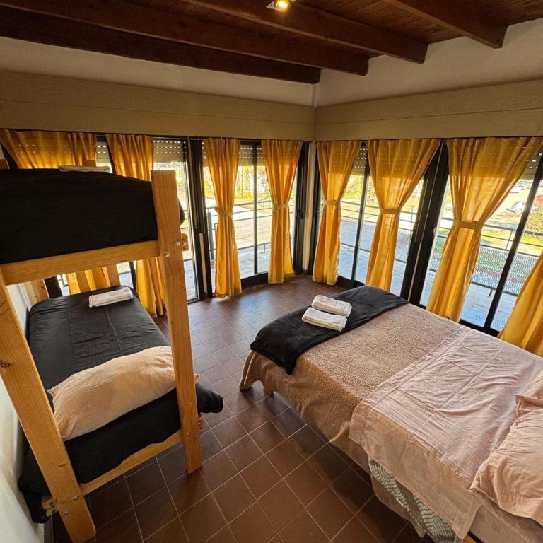 Hostel 360 Patagonia - Quadruple Room with Balcony - 10