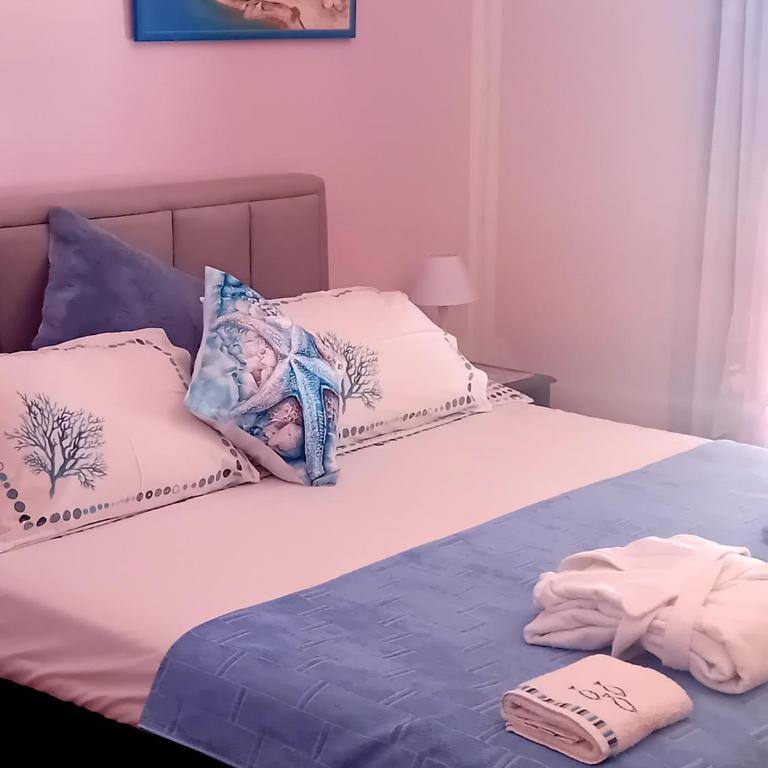 Guest House Cinderella - Standard Triple Room with Sea View - 1