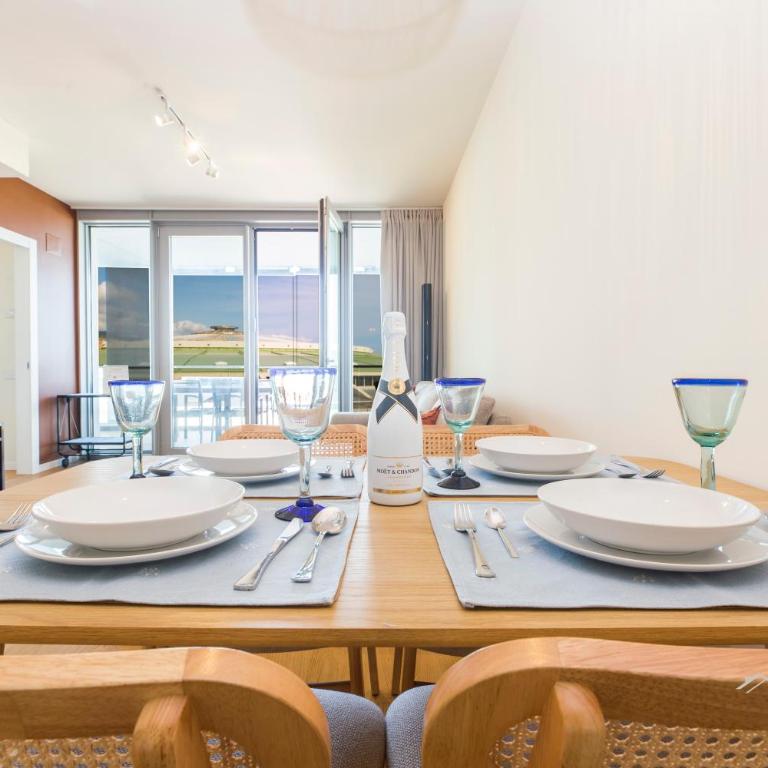 Waterfront Lux | 2BR | A/C| Parking By Tilo - Appartamento con 2 Camere da Letto e Vista Mare - 19