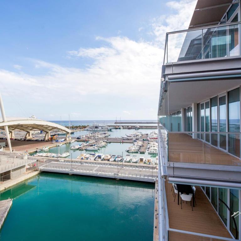 Waterfront Lux | 2BR | A/C| Parking By Tilo - Appartamento con 2 Camere da Letto e Vista Mare - 26