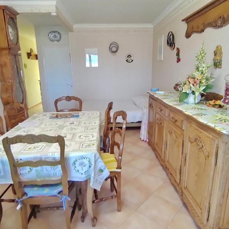 Bel appartement 4 couchages, climatisé, magnifique vue rade de Toulon - Apartamento de 1 dormitorio - 4