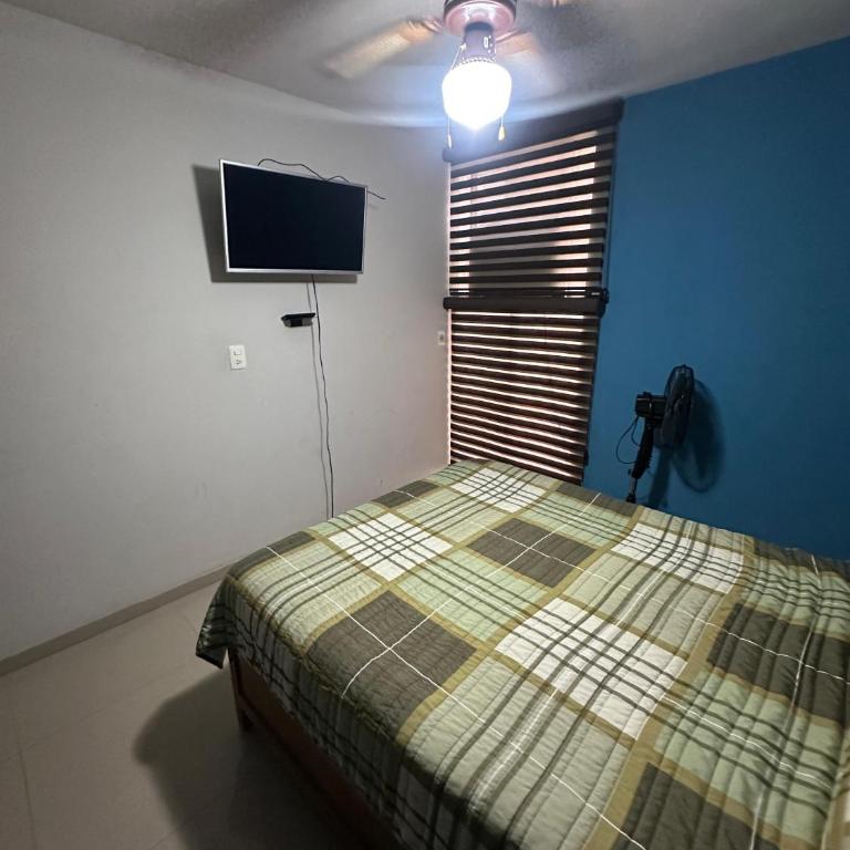 Departamento a 3 calles del malecon - Two-Bedroom Apartment - 7