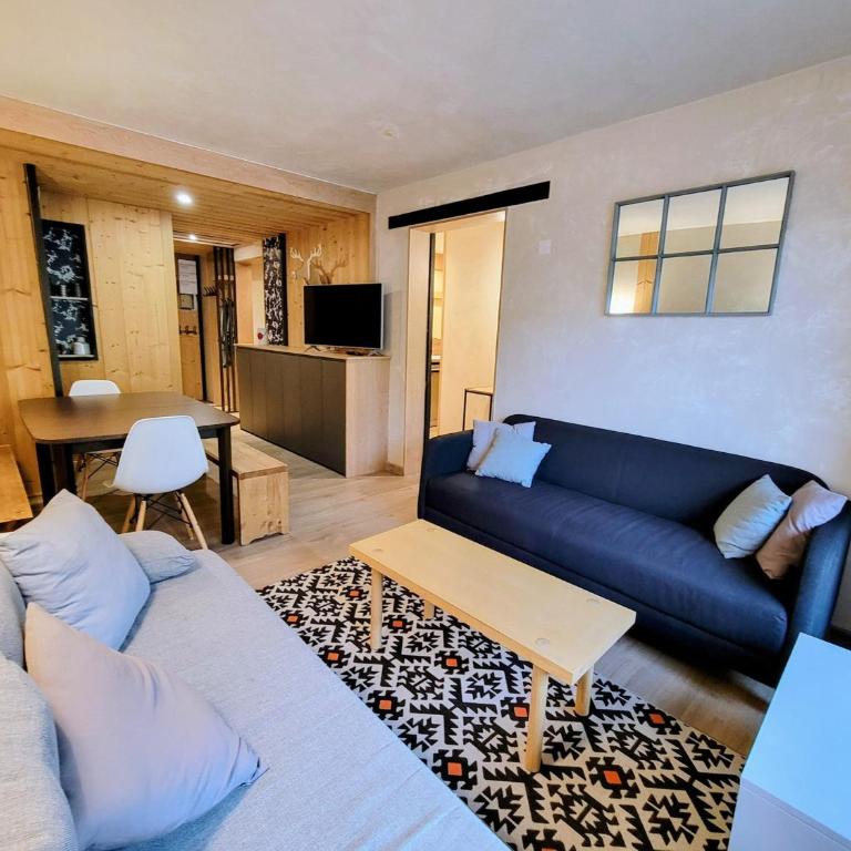 Appartement rénové, ski aux pieds, balcons, 3 pièces pour 8 pers. - Appartement 2 Chambres - 1
