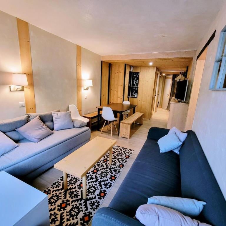 Appartement rénové, ski aux pieds, balcons, 3 pièces pour 8 pers. - Appartement 2 Chambres - 10