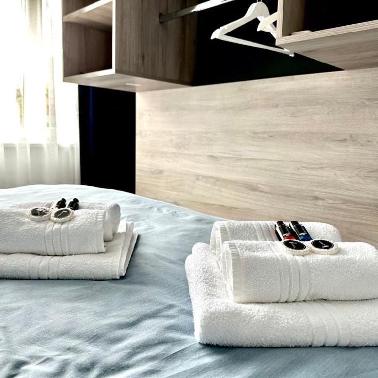 Lux Apartments NK - Old Town - Studio Apartment with King Bed - 26