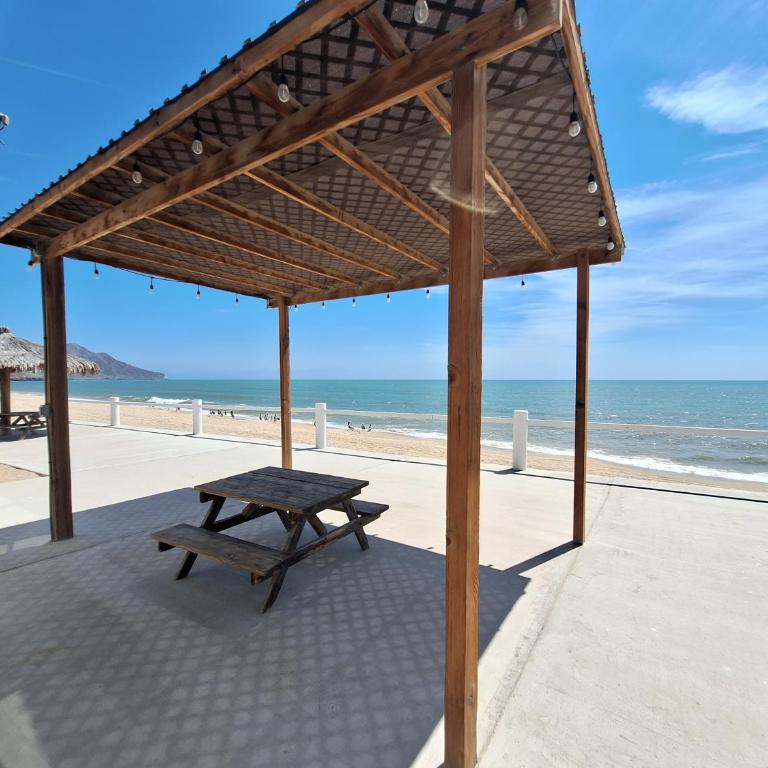 6 &14 Equipped Beach House Seaside Hotel - Casa de 2 dormitorios - 1