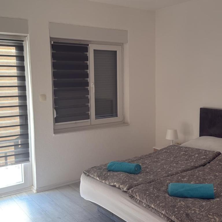 Apartman Elif 2 - Two-Bedroom Apartment with Balcony - 4