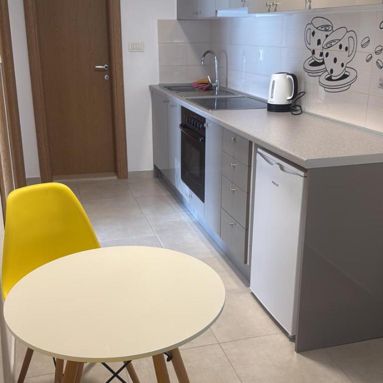 Apartman Elif 2 - Two-Bedroom Apartment with Balcony - 18