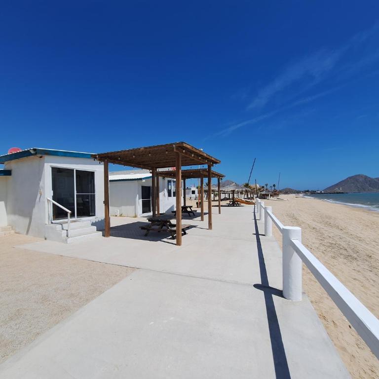 #7 Beach Front Private Room - Estudio con vistas al mar - 17