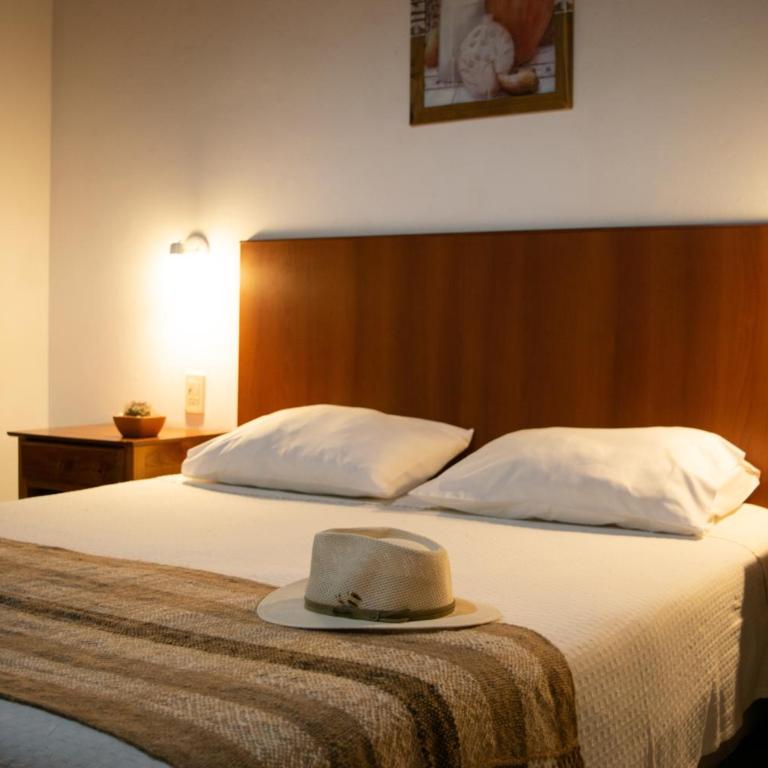 Hotel Cafayate - Habitación Triple Económica - 8