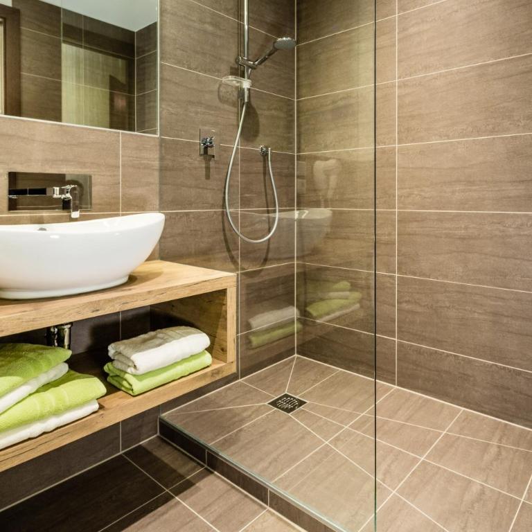 Aktiv Hotel Edelweiss - Comfort Doppelzimmer mit Bergblick - 1
