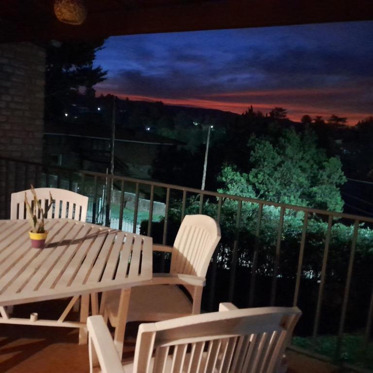 Casa frente al rio icho cruz 10 personas ideal varias parejas o familias - Casa de 5 dormitorios - 52