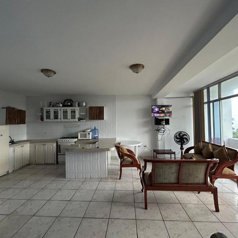 Casa blanca Atacames - Three-Bedroom Apartment - 3