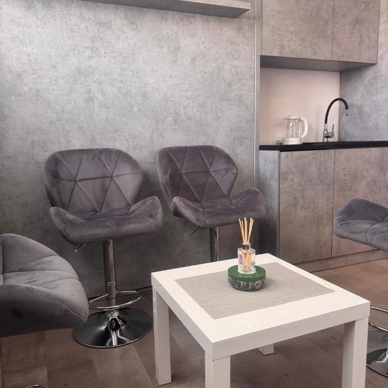 Amber Lux Studio - Airport - FREE PARKING - One-Bedroom Apartment - 6