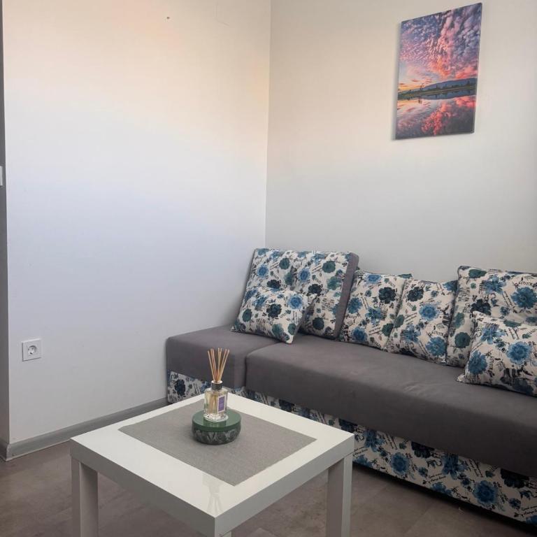 Amber Lux Studio - Airport - FREE PARKING - One-Bedroom Apartment - 12