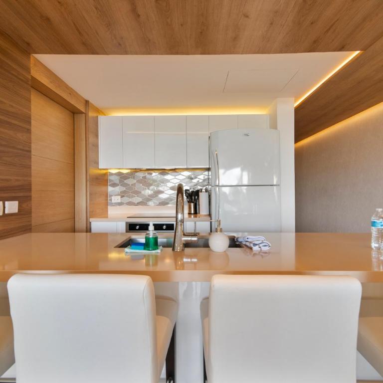 Beachfront Penthouse with Jacuzzi & Beach club - Apartamento de 3 dormitorios con vistas al mar - 38