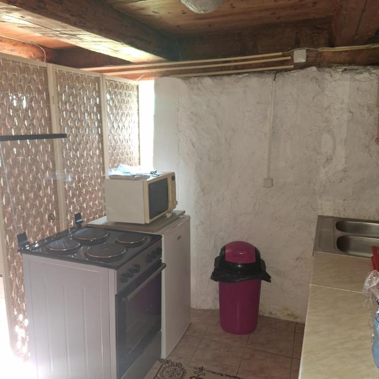 Žabljak izdavanje kuce - Three-Bedroom House - 5