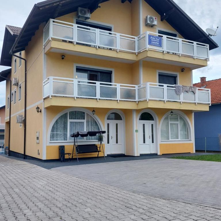 Urban home apartments - Two-Bedroom Apartment - 2