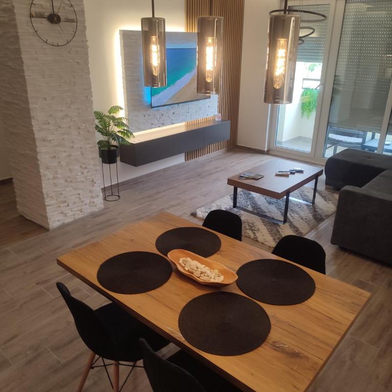 Lux Apartman JELAČIK - One-Bedroom Apartment - 21
