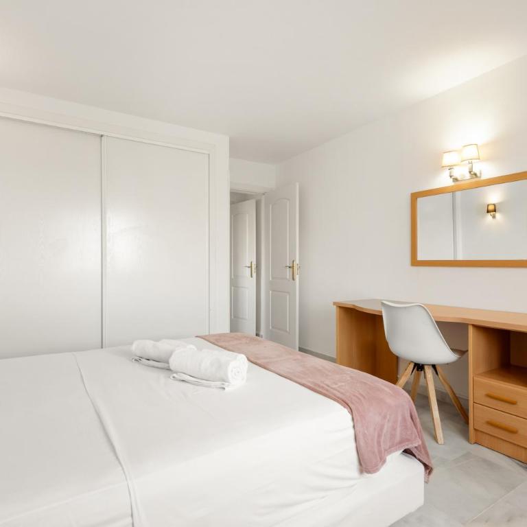 Stay U-nique Apartment Benajarafe - Two-Bedroom Apartment with Balcony and Terrace - 20