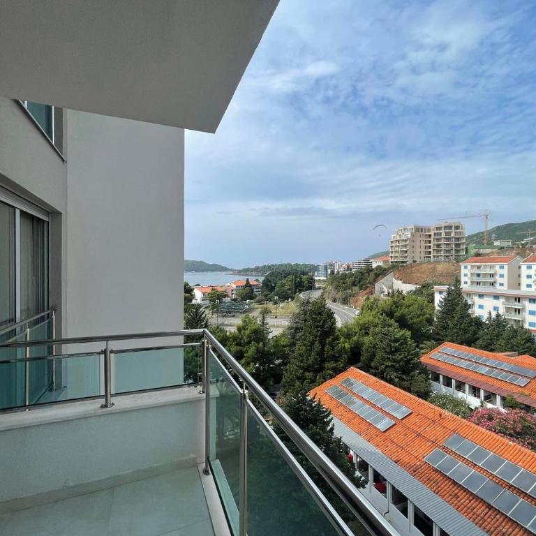 Apartman Zlatni dan - zgrada Idea - Bečići - Two-Bedroom Apartment - 7