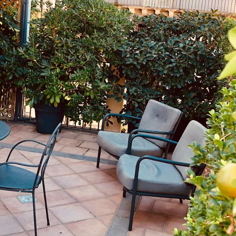 Badia Apartment - Two-Bedroom Apartment with Terrace - 17
