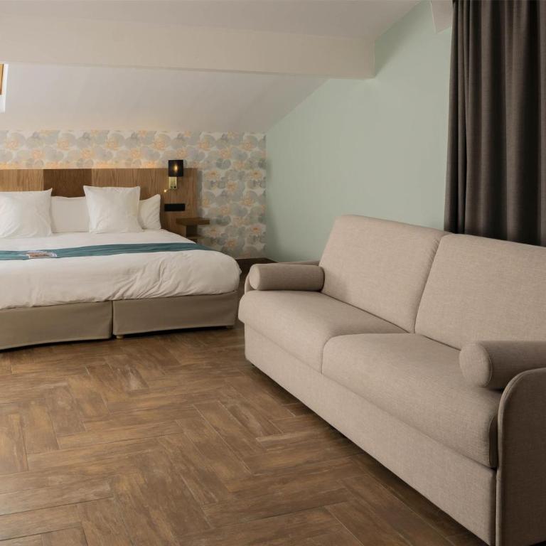 Best Western Plus Sanary - Suite Lit King-Size avec Canapé-Lit et Salon - Non-Fumeurs - 4