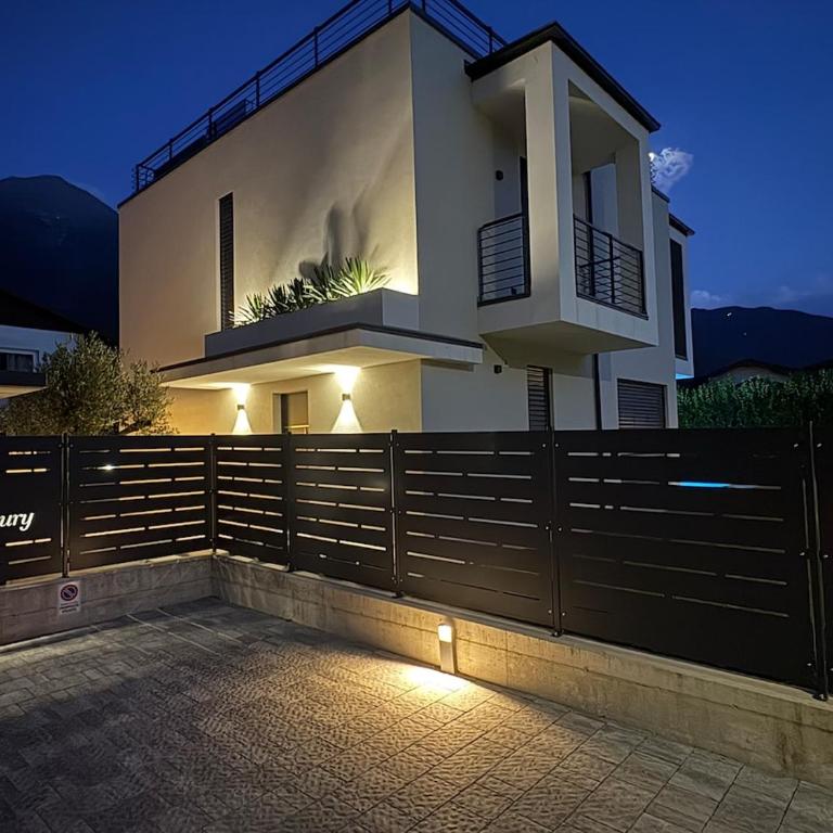 Villa Lake Luxury - Villa con 3 Camere da Letto - 32