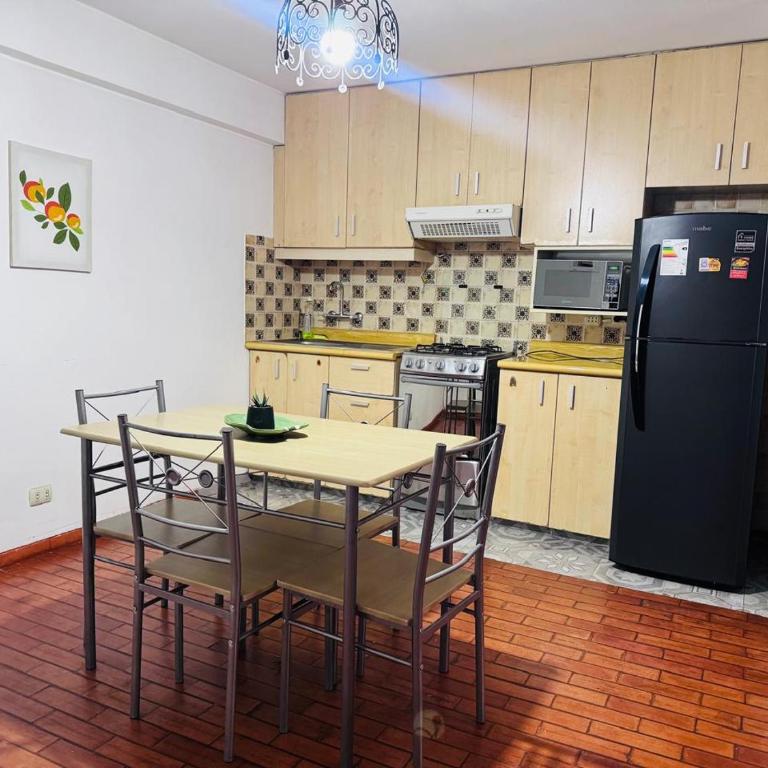 Monterrico Polo Aparts 6 - DPTO CON 3 CAMAS FRENTE EMBAJADA USA - Two-Bedroom Apartment - 6
