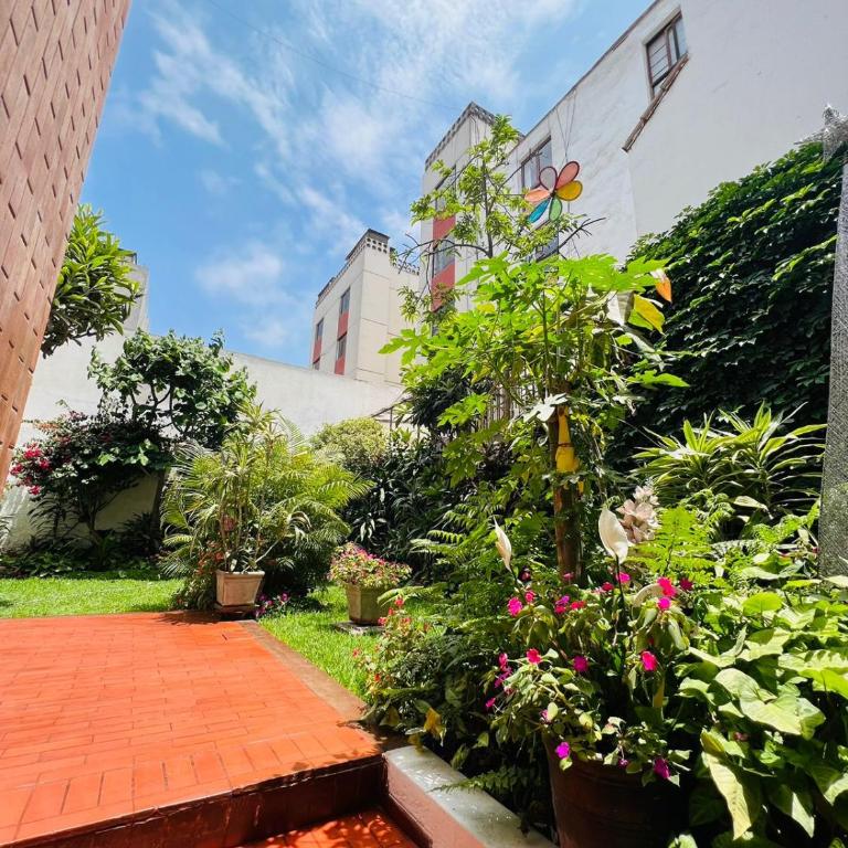 Monterrico Polo Aparts 6 - DPTO CON 3 CAMAS FRENTE EMBAJADA USA - Two-Bedroom Apartment - 12