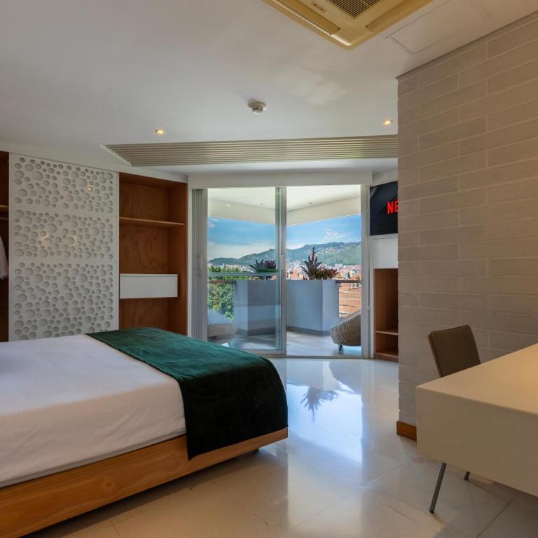 Terra Biohotel - King Room with Balcony - 8