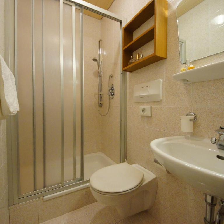 Gasthof La Pli Apartments - Doppelzimmer mit eigenem Bad - 6