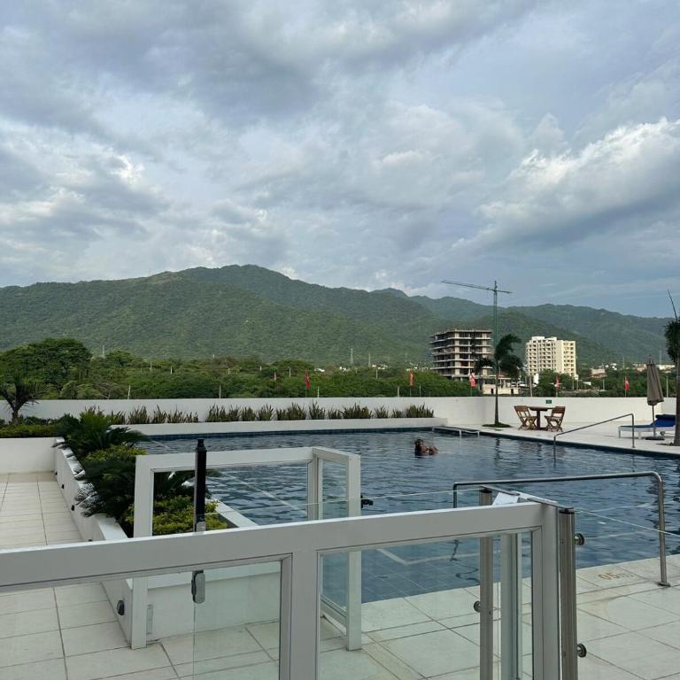 Luxury suite 10th floor near the beach - One-Bedroom Apartment - 6