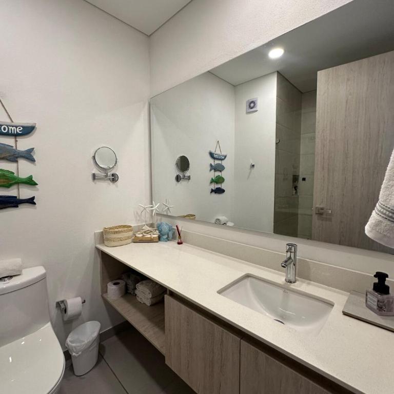 Luxury suite 10th floor near the beach - One-Bedroom Apartment - 19