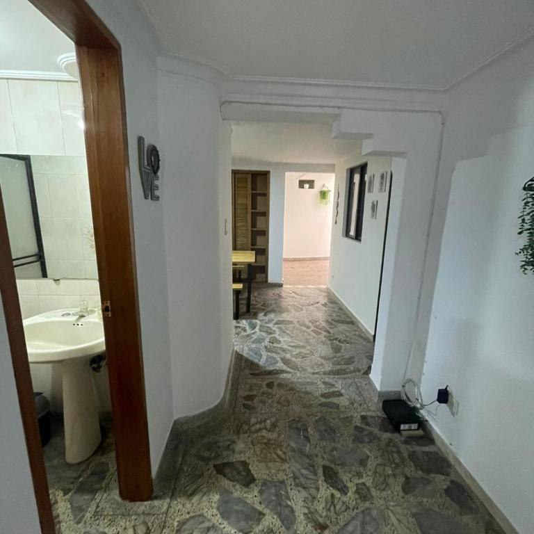 Apartamento fantástico en guayabal - Two-Bedroom Apartment - 8