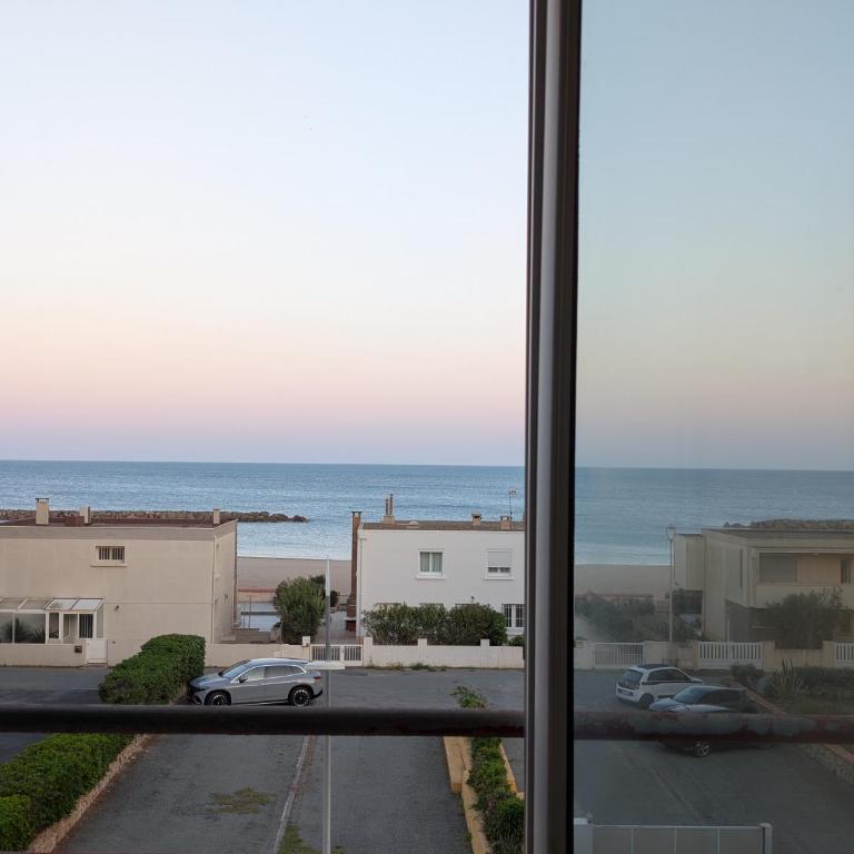 Meublé de tourisme 3 Etoiles CAP HORN, Vue mer, parking privé, plage à 50m - One-Bedroom Apartment - 8