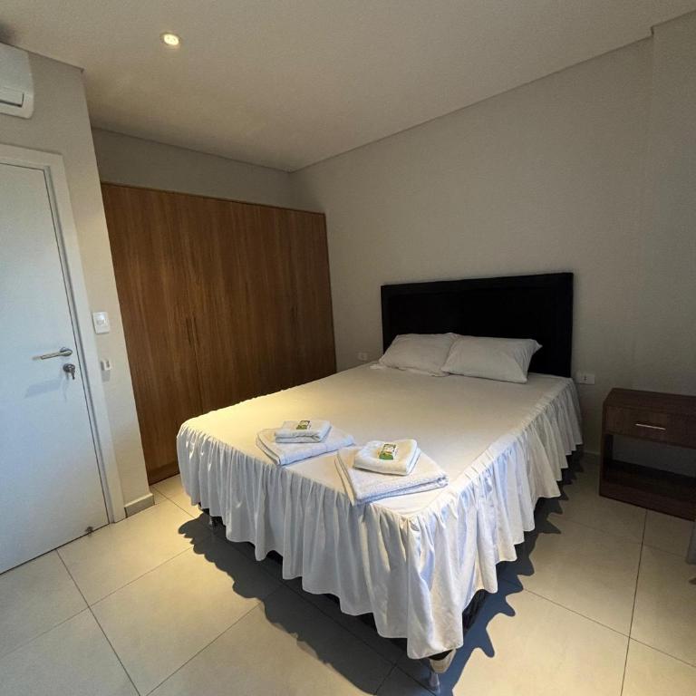 Departameto con piscina en Encarnación - Apartamento de 1 dormitorio - 4